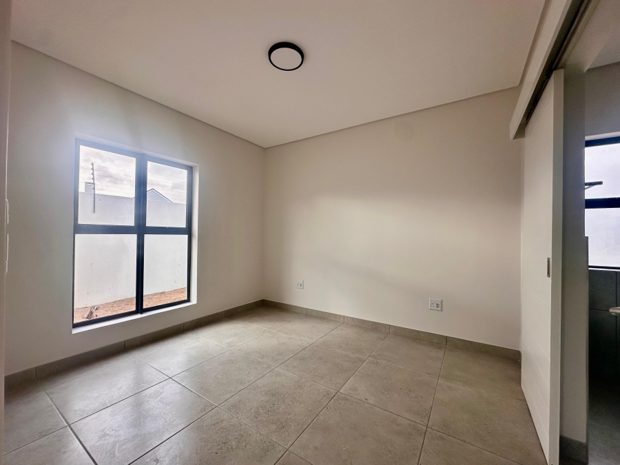 To Let 3 Bedroom Property for Rent in Laguna Sands Western Cape